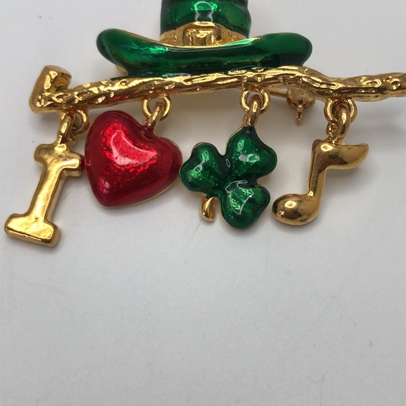 Vintage St Patricks I Love Irish Music Dangle Charm Pin Brooch Good Luck - Picture 3 of 6